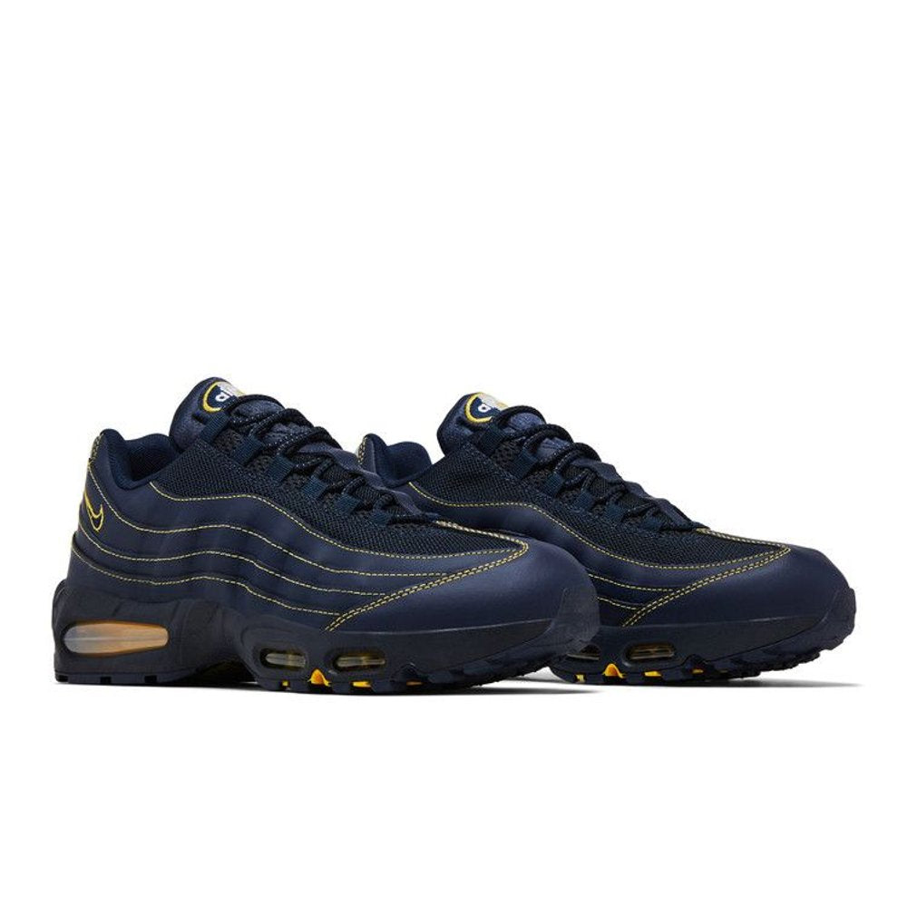 Nike Air Max 95 OG Big Bubble Michigan – lifestyle foto | Purekickz