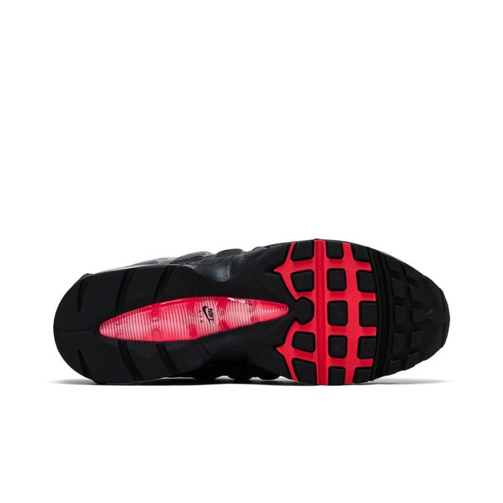 Nike Air Max 95 OG Big Bubble Solar Red 2.0 (2025) – zadní pohled | Purekickz