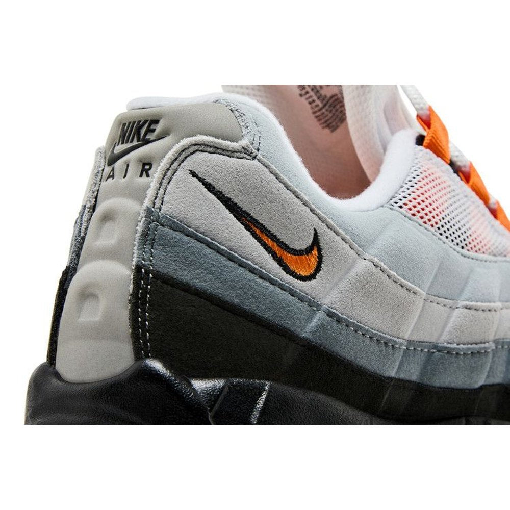 Nike Air Max 95 OG 'Bright Mandarin' 2025 – pohled 10 | Purekickz