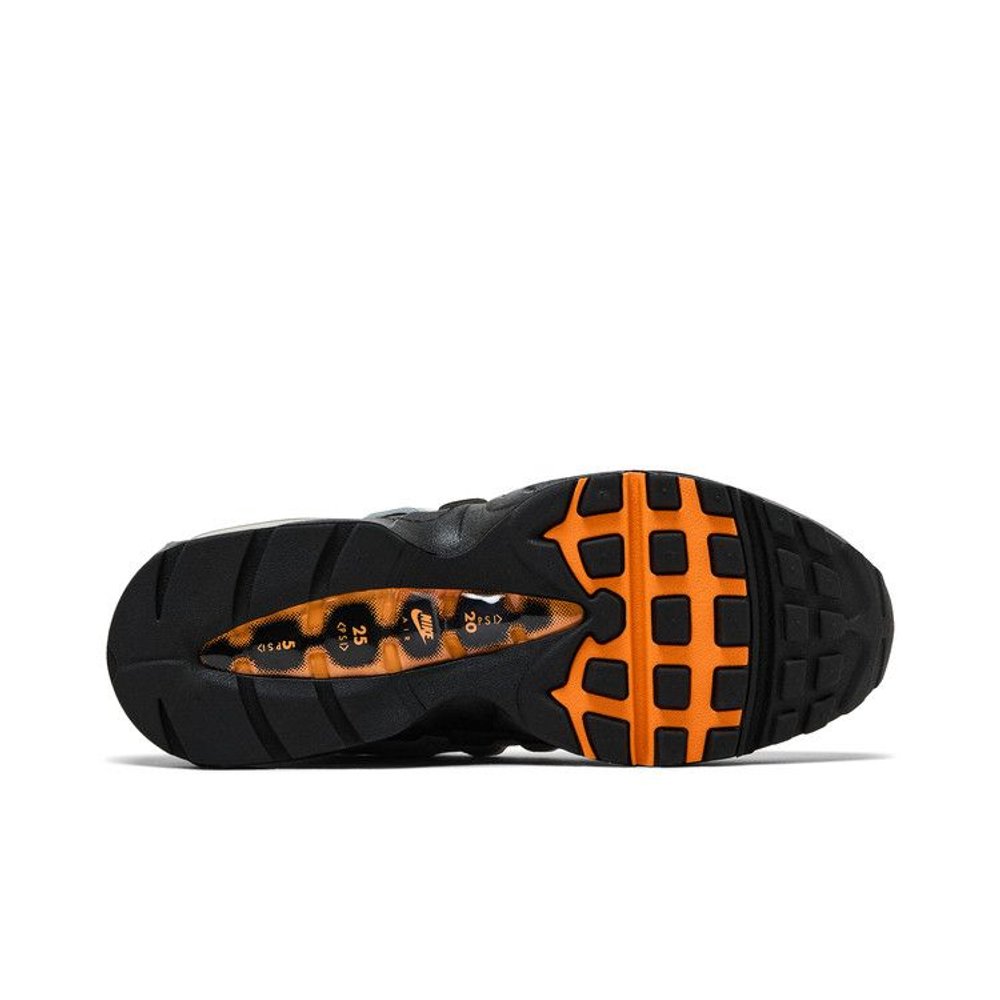 Nike Air Max 95 OG 'Bright Mandarin' 2025 – zadní pohled | Purekickz