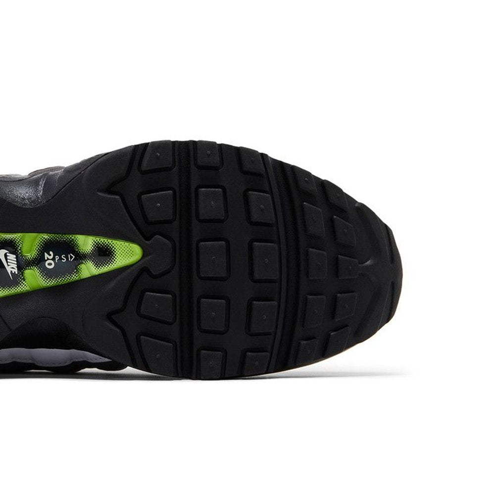 Nike Air Max 95 Premium Greedy (2026) – pohled shora | Purekickz