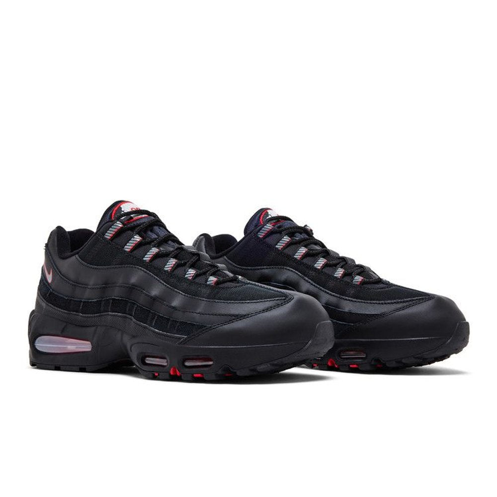 Nike Air Max 95 Racing Pack Black University Red – lifestyle foto | Purekickz