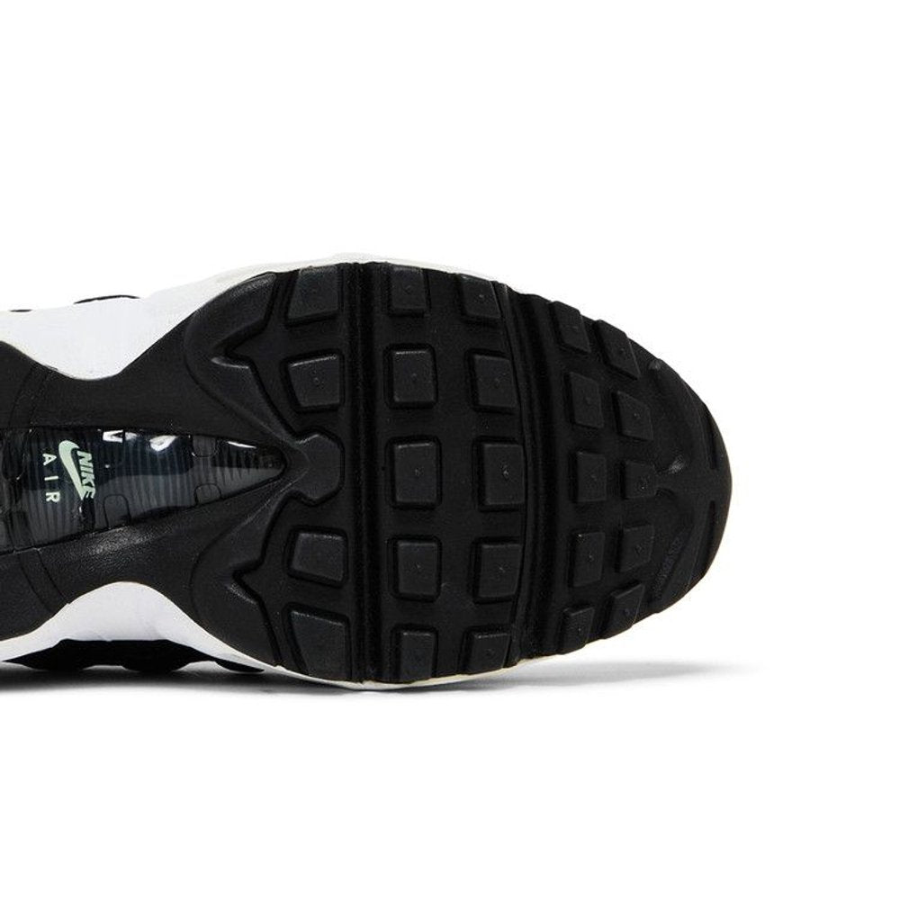 Nike Air Max 95 Recraft Black Anthracite (GS) – pohled shora | Purekickz
