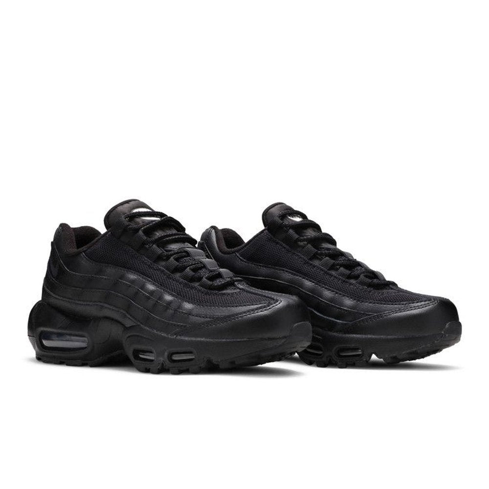 Nike Air Max 95 Recraft Triple Black (GS) – lifestyle foto | Purekickz