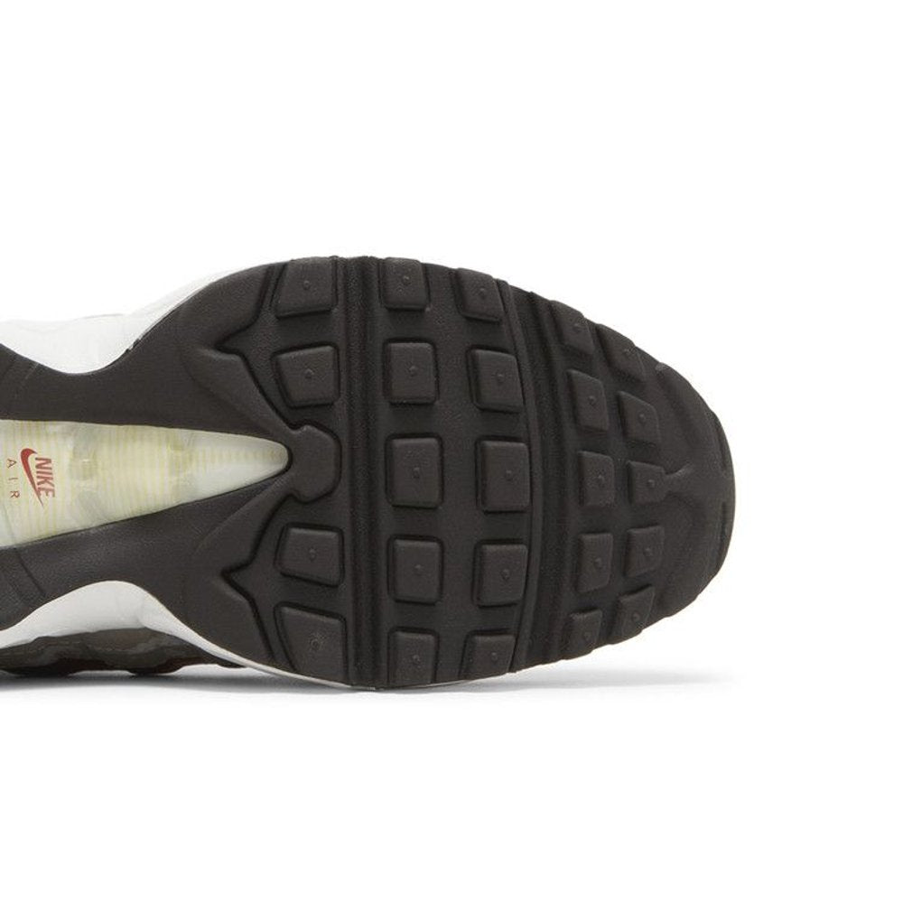 Nike Air Max 95 Social FC – pohled shora | Purekickz