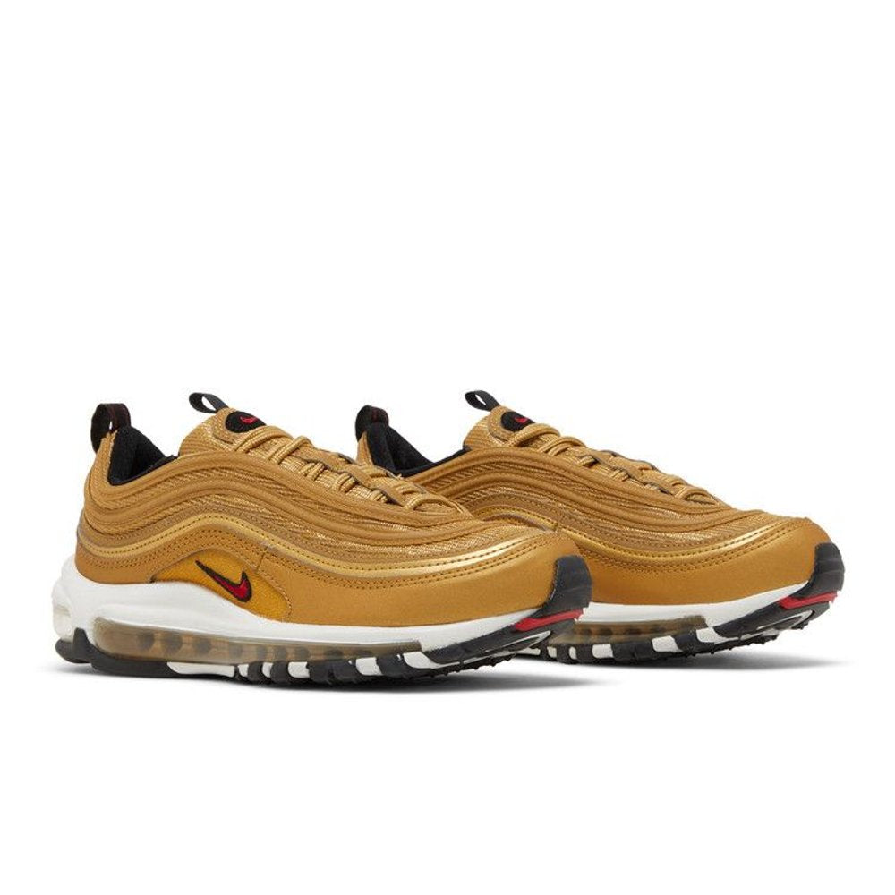 Nike Air Max 97 OG Golden Bullet (2023) (W) – lifestyle foto | Purekickz