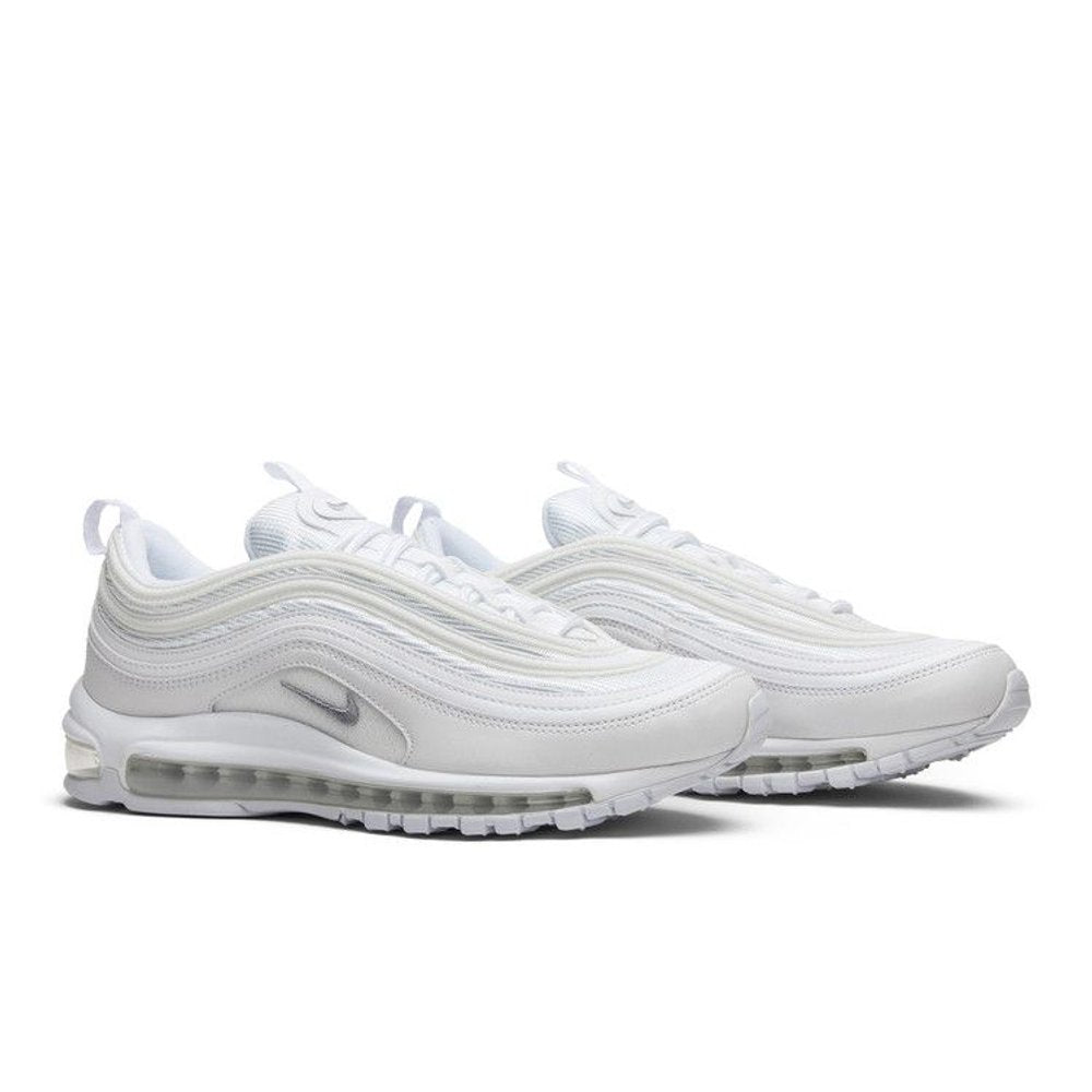 Nike Air Max 97 Triple White Wolf Grey – lifestyle foto | Purekickz