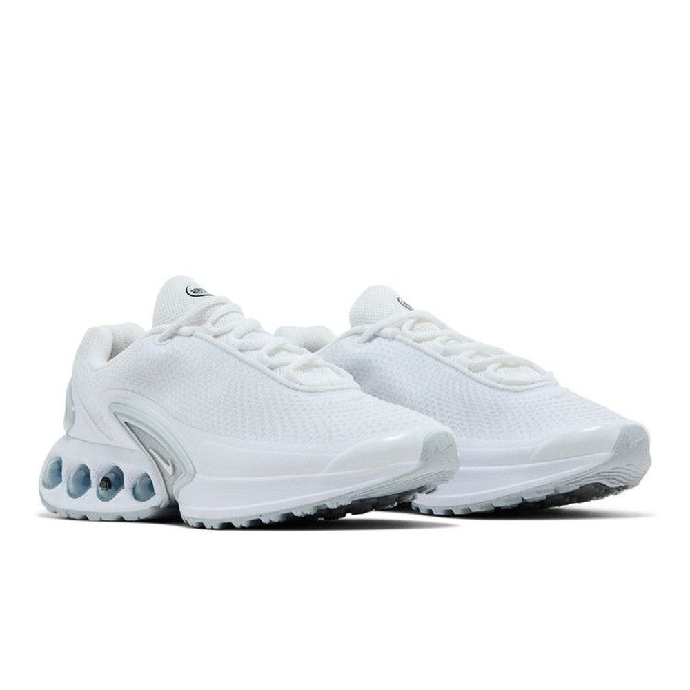 Nike Air Max Dn White Metallic Silver (W) – lifestyle foto | Purekickz