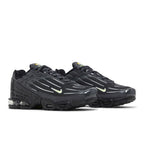 Nike Air Max Plus 3 Black Volt – lifestyle foto | Purekickz