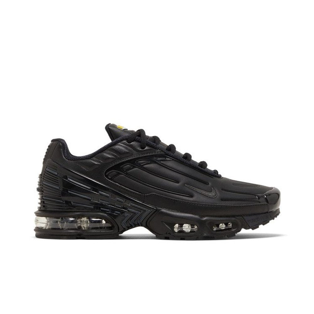 Nike Air Max Plus 3 Leather 'Triple Black' – boční pohled | Purekickz