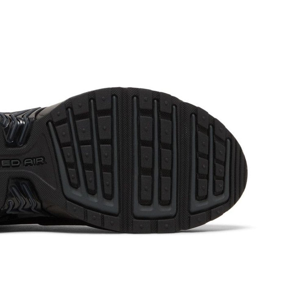Nike Air Max Plus 3 Leather 'Triple Black' – zadní pohled | Purekickz
