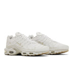 Nike Air Max Plus A-COLD-WALL Platinum Tint – lifestyle foto | Purekickz