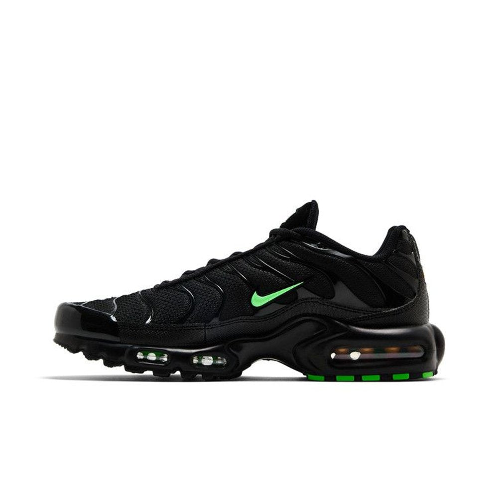 Nike Air Max Plus Black Green Strike – hlavní pohled | Purekickz