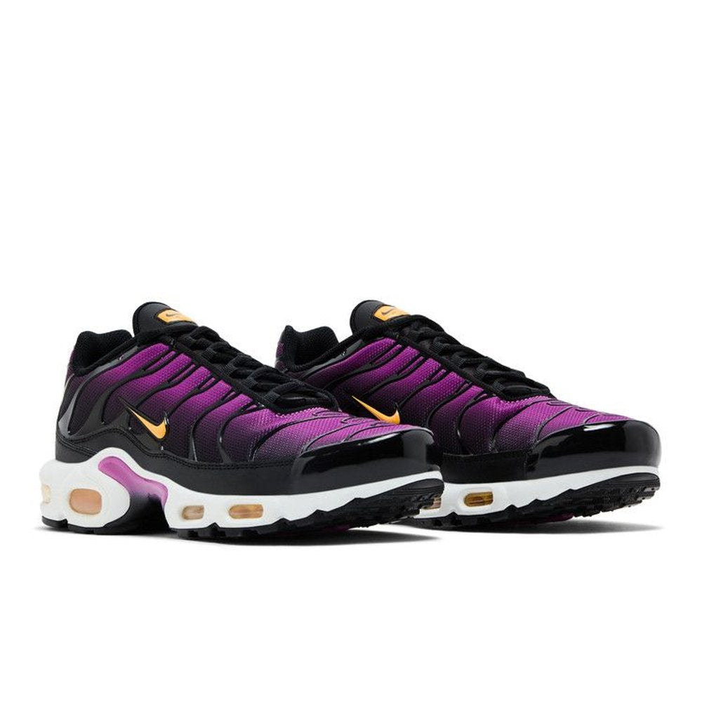 Nike Air Max Plus Black Laser Orange White Hyper Violet (W) – lifestyle foto | Purekickz