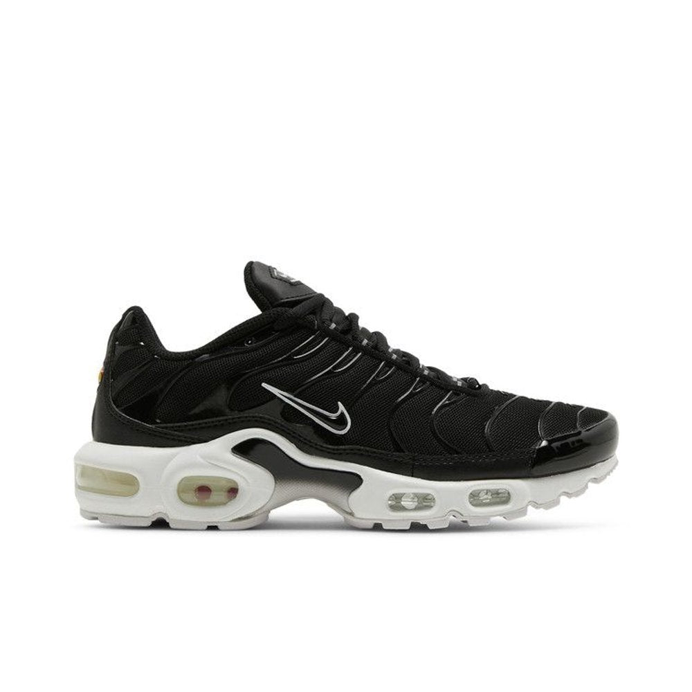 Nike Air Max Plus Black White (W) – boční pohled | Purekickz
