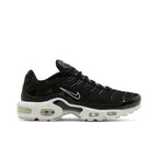 Nike Air Max Plus Black White (W) – boční pohled | Purekickz