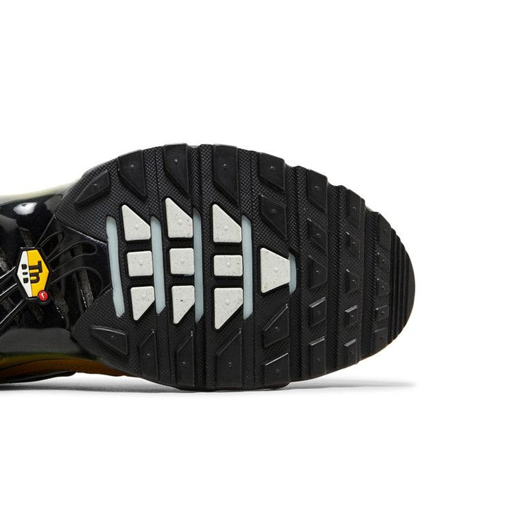 Nike Air Max Plus Bronzine – pohled shora | Purekickz