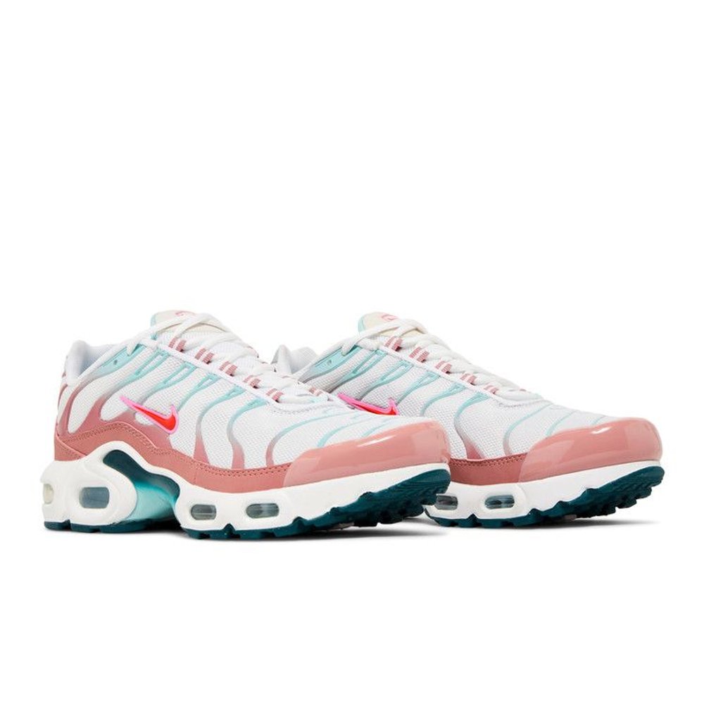 Nike Air Max Plus GS 'Red Stardust Jade Ice' – lifestyle foto | Purekickz