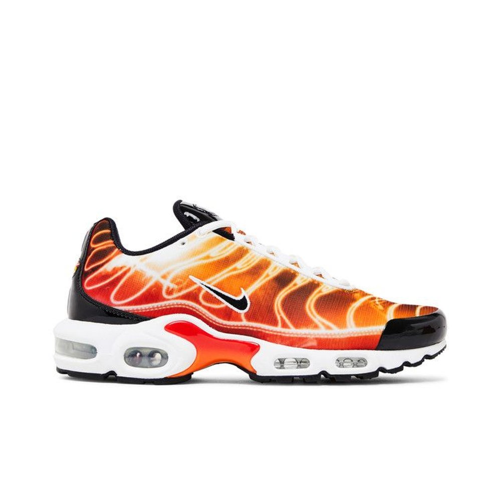 Nike Air Max Plus Light Photography