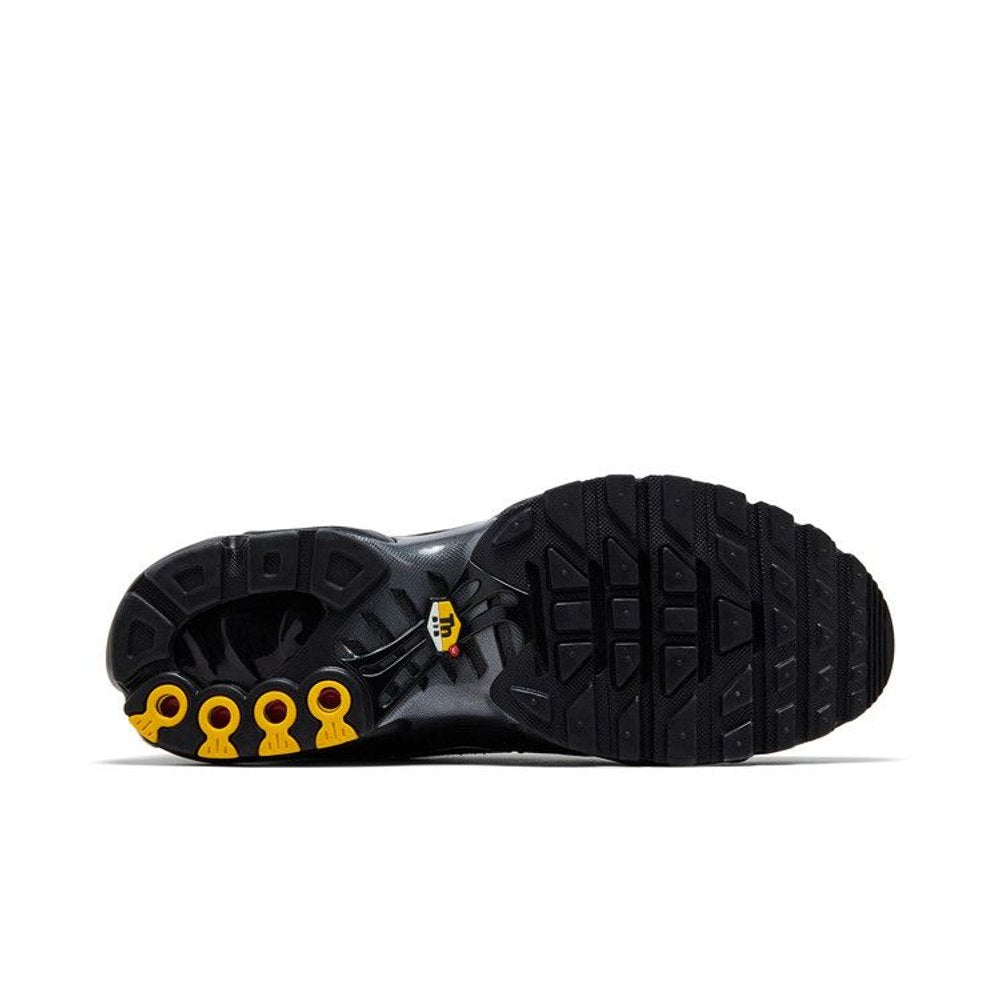 Nike Air Max Plus OG Black Reflective – zadní pohled | Purekickz