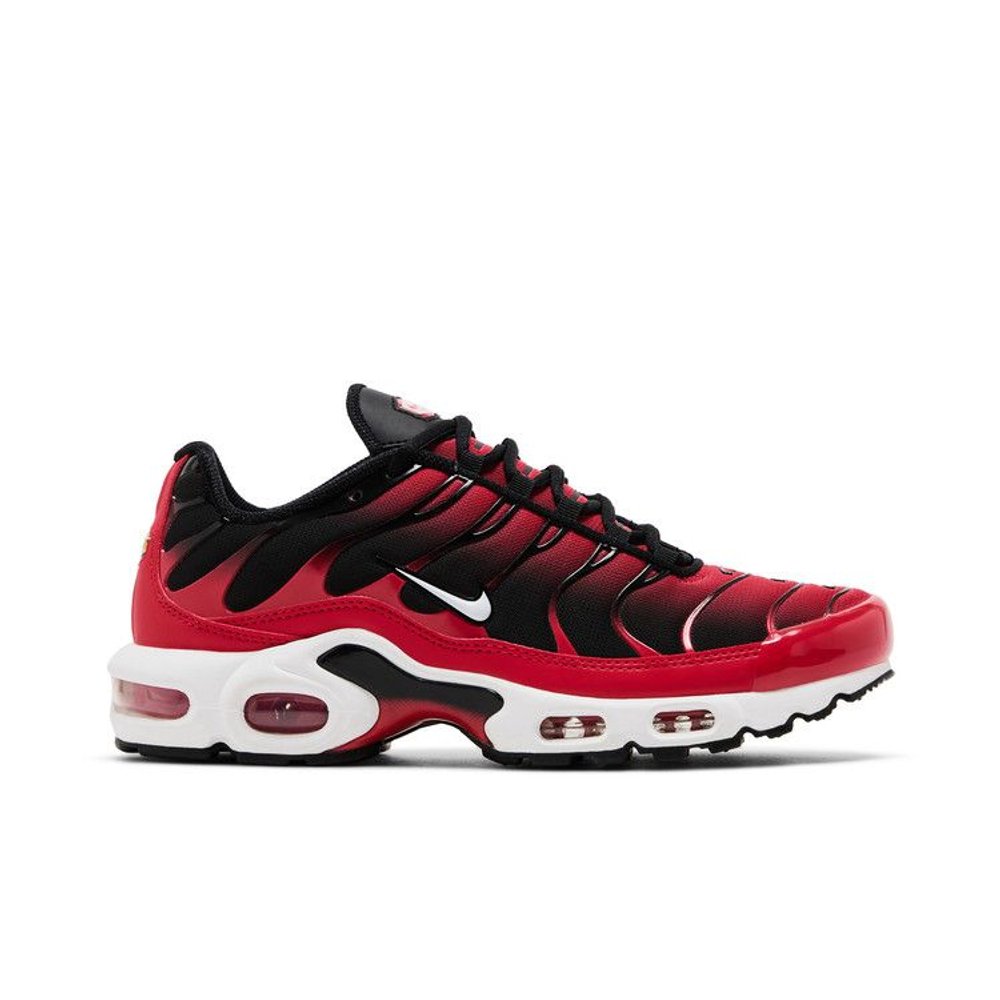 Nike Air Max Plus Red Black – boční pohled | Purekickz