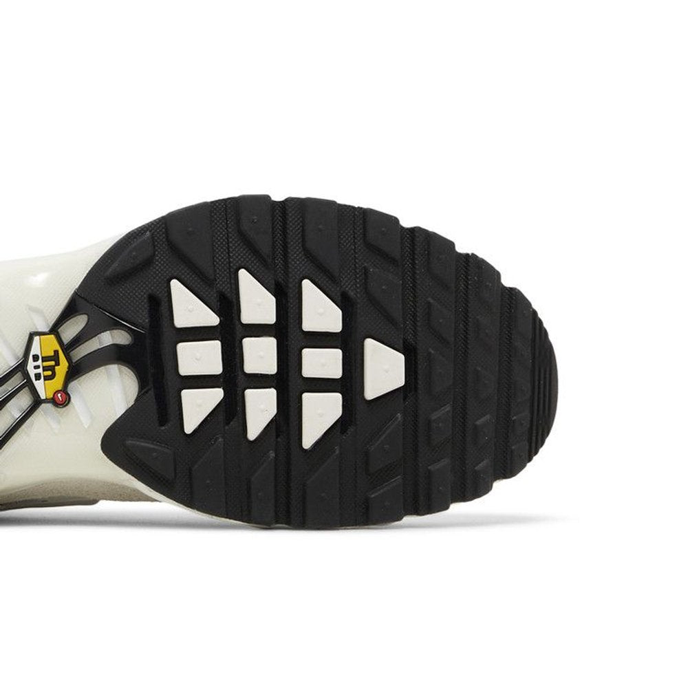 Nike Air Max Plus Sail Pure Platinum Silver – pohled shora | Purekickz