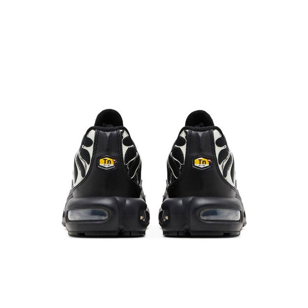 Nike Air Max Plus SE Black Chrome (W) – podrážka | Purekickz