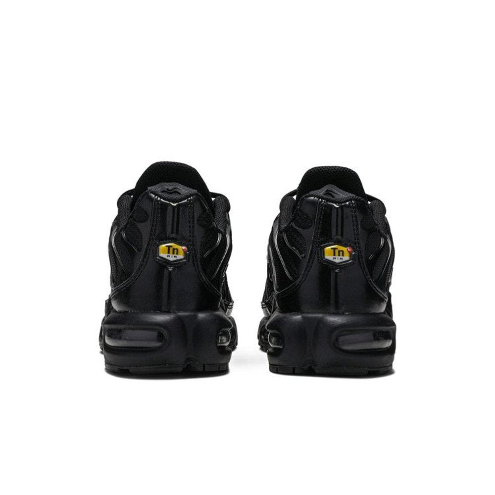 Nike Air Max Plus Triple Black – podrážka | Purekickz