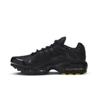 Nike Air Max Plus Triple Black (GS) – hlavní pohled | Purekickz