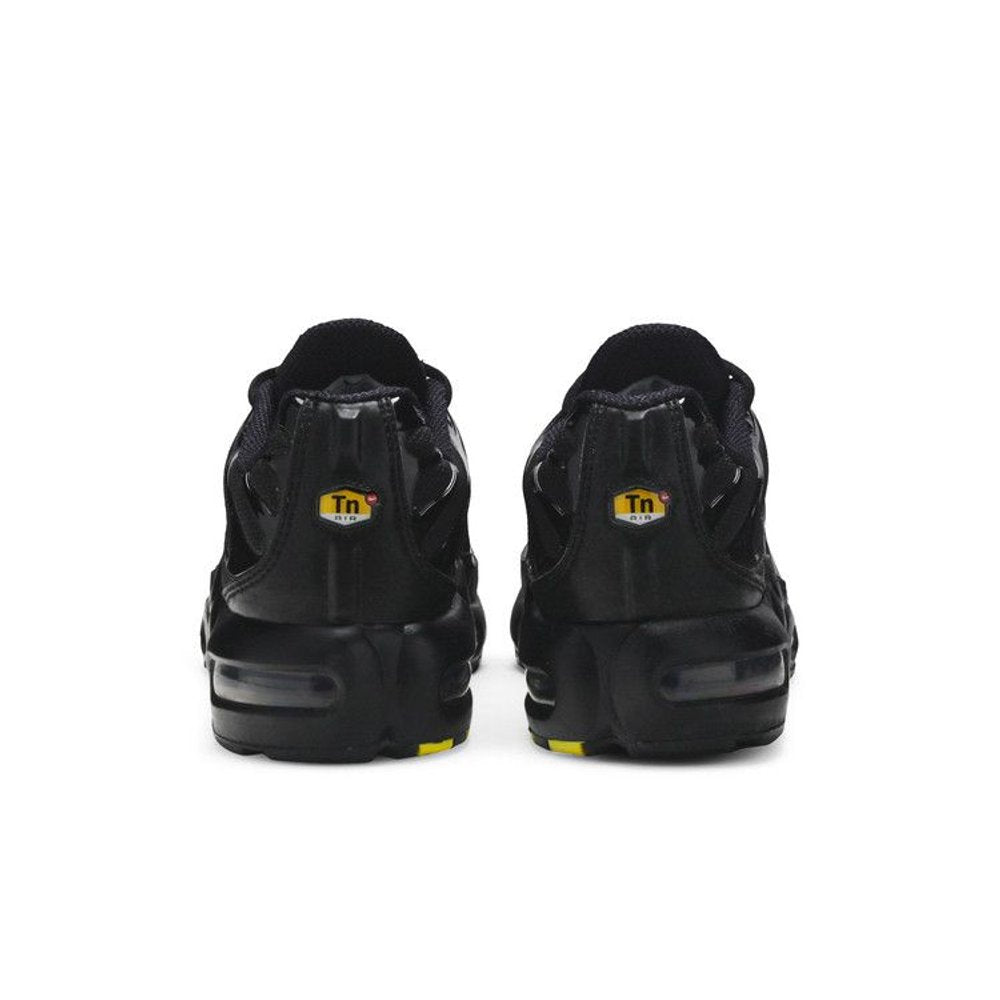 Nike Air Max Plus Triple Black (GS) – podrážka | Purekickz
