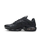 Nike Air Max Plus Triple Black Leather – hlavní pohled | Purekickz