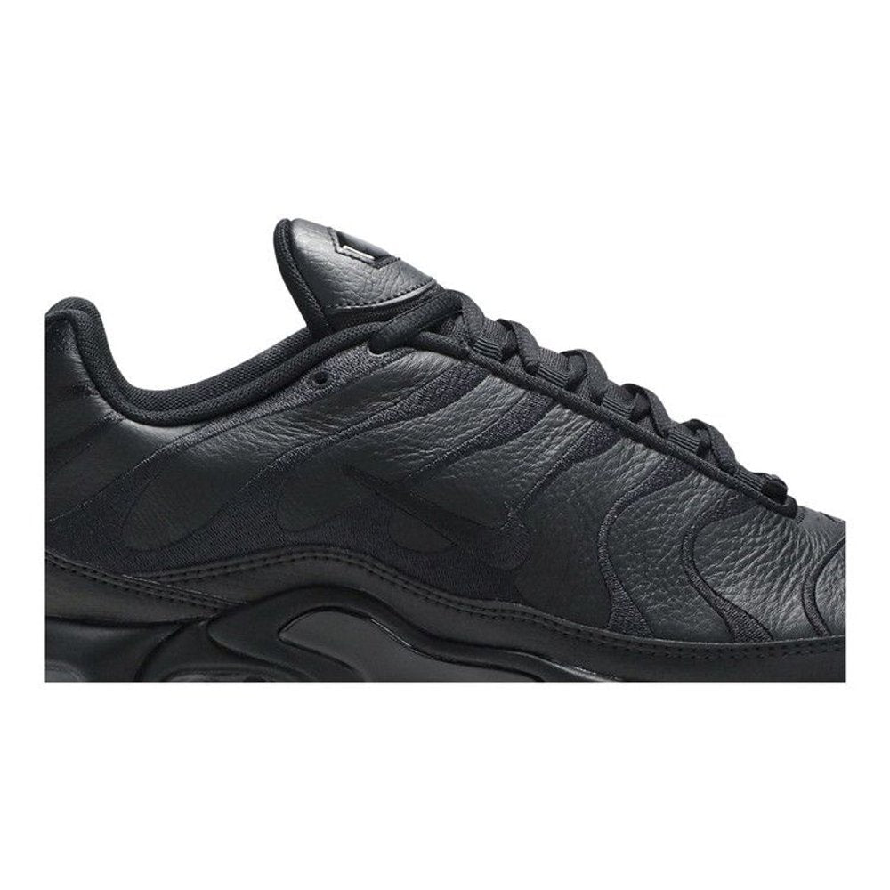 Nike Air Max Plus Triple Black Leather – detail | Purekickz