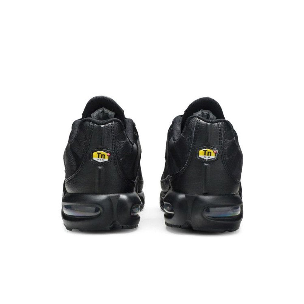 Nike Air Max Plus Triple Black Leather