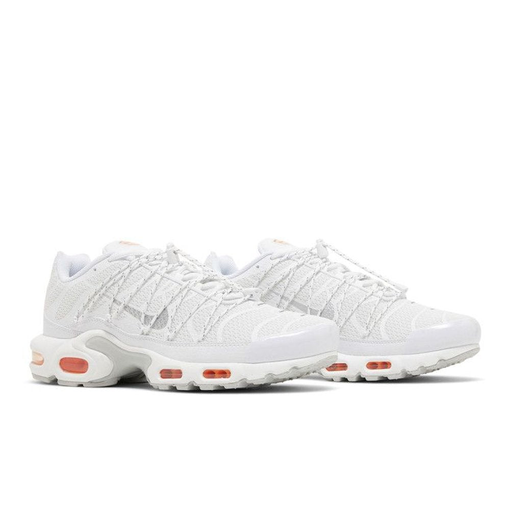 Nike Air Max Plus Utility 'White Safety Orange' – lifestyle foto | Purekickz