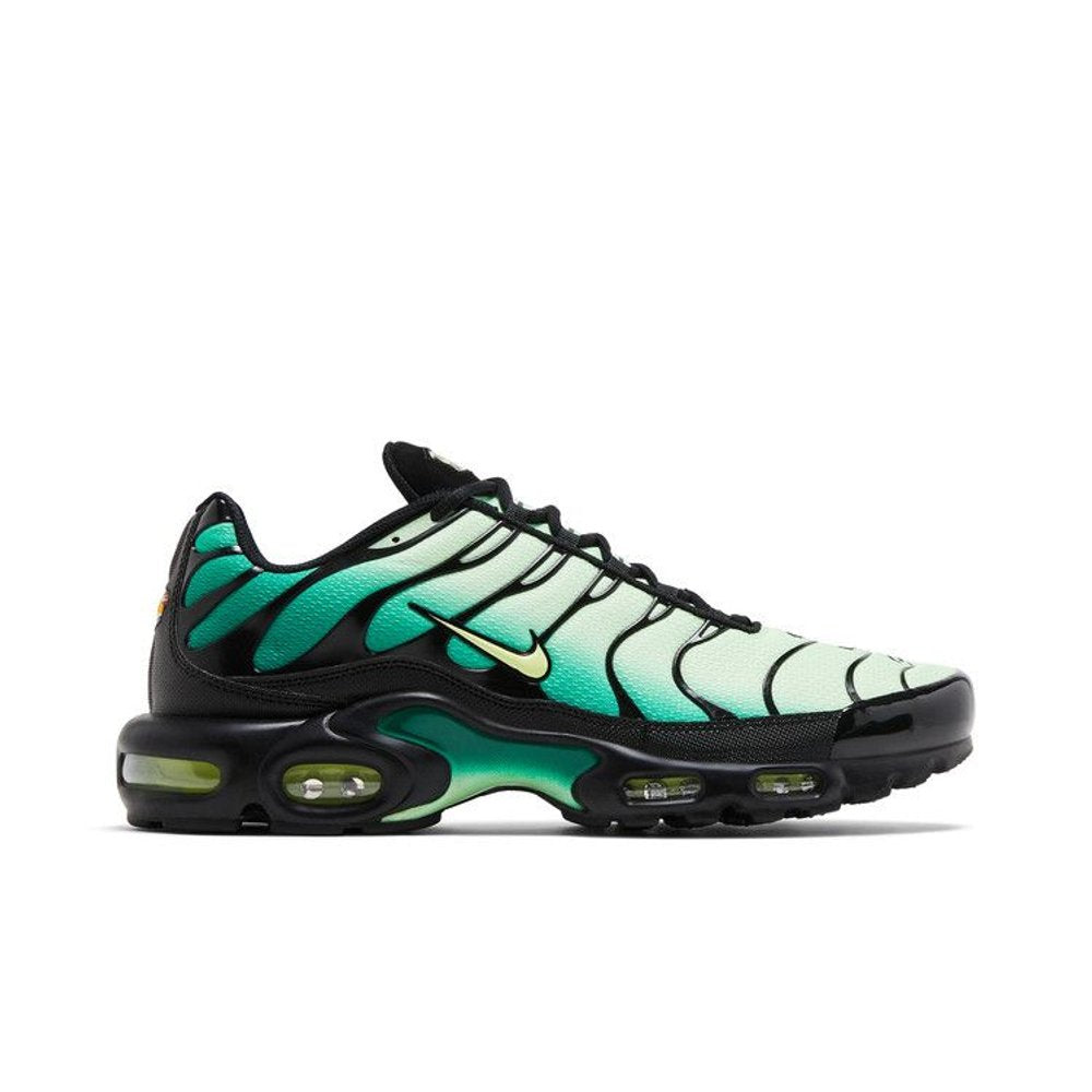 Nike Air Max Plus 'Vapor Green Gradient' – boční pohled | Purekickz