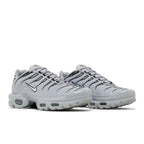Nike Air Max Plus Wolf Grey – lifestyle foto | Purekickz
