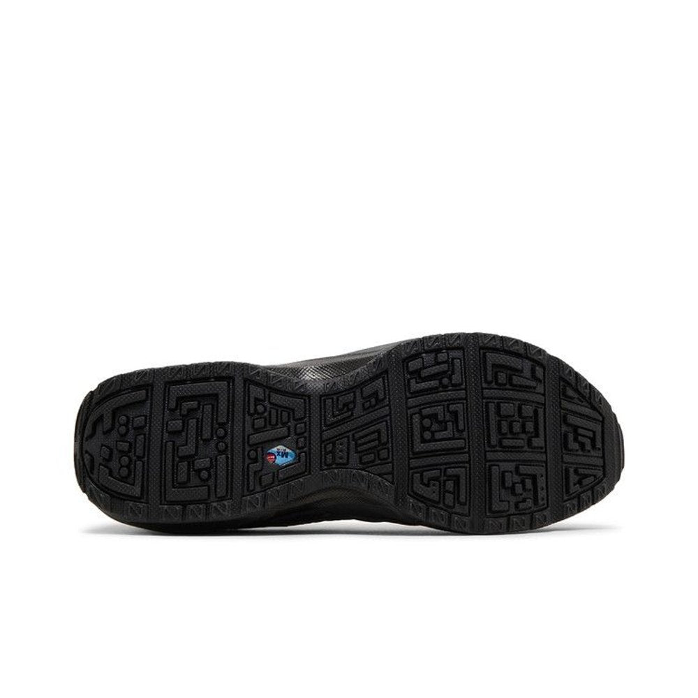 Nike Air Max Sunder Gore-Tex Black Smoke Grey (W) – zadní pohled | Purekickz