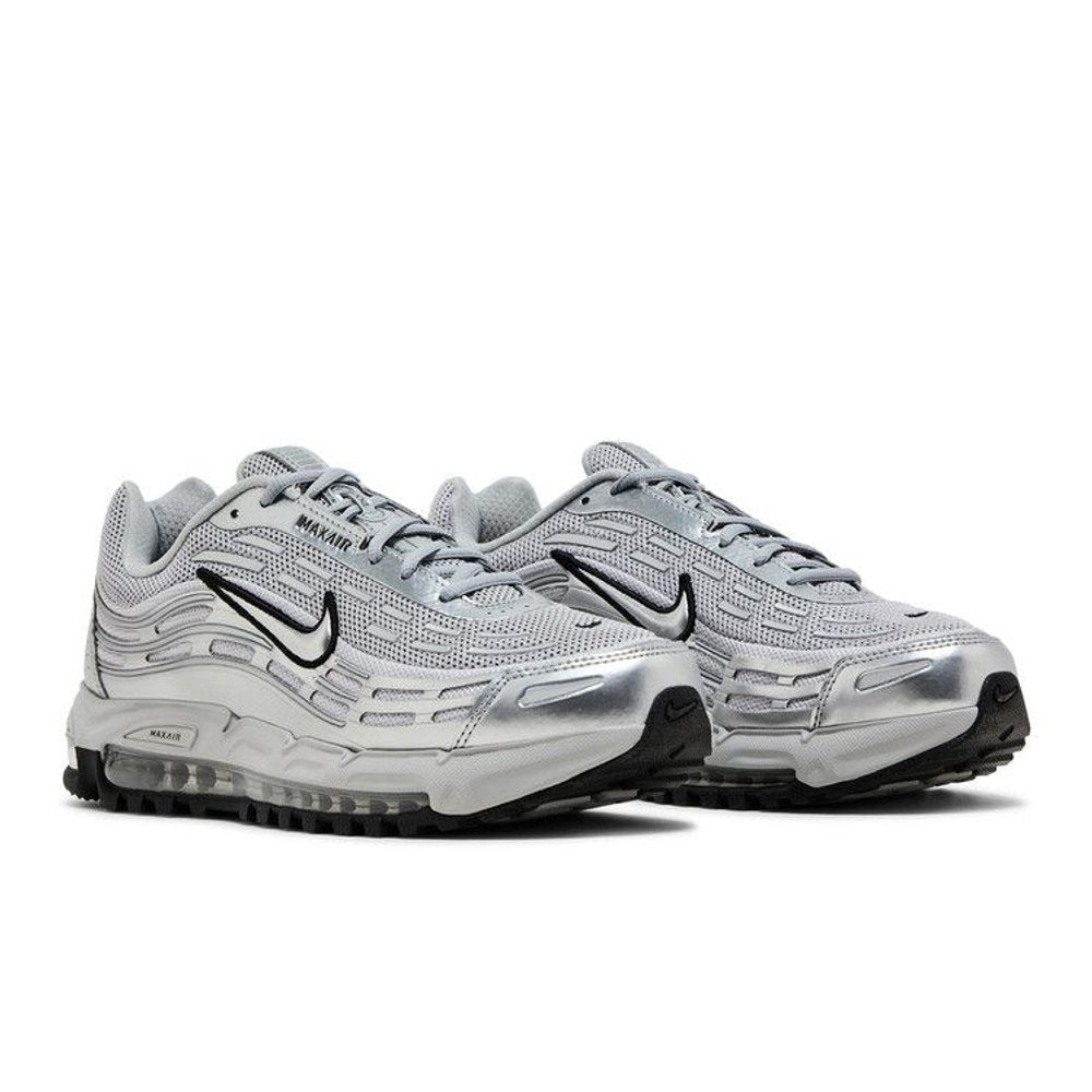 Nike Air Max TL 2.5 Metallic Silver – lifestyle foto | Purekickz