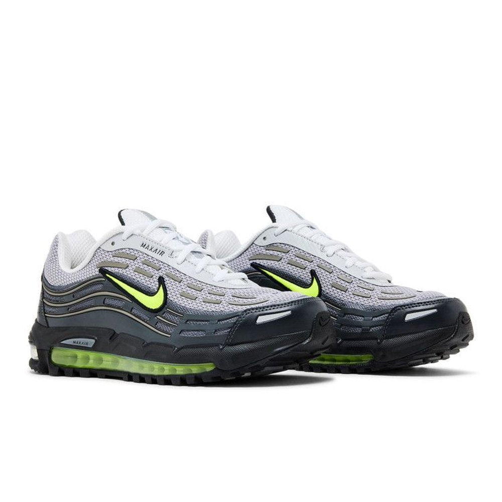 Nike Air Max TL 2.5 Neon – lifestyle foto | Purekickz