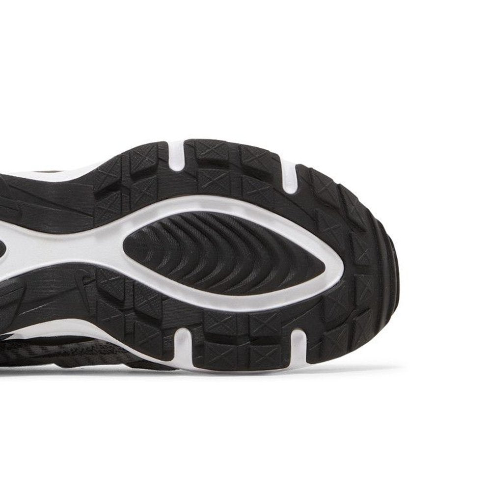 Nike Air Max TW 1 Black White – pohled shora | Purekickz