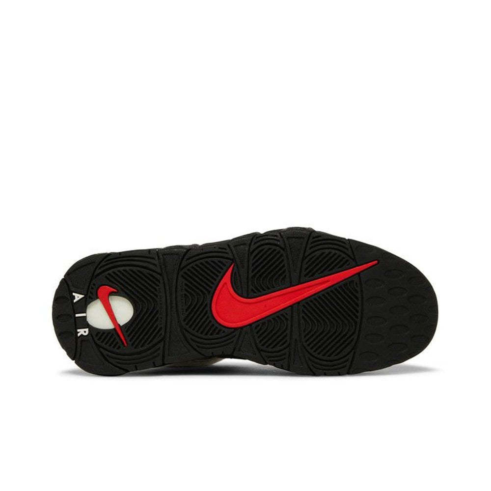 Nike Air More Uptempo Black University Red White (GS) – zadní pohled | Purekickz