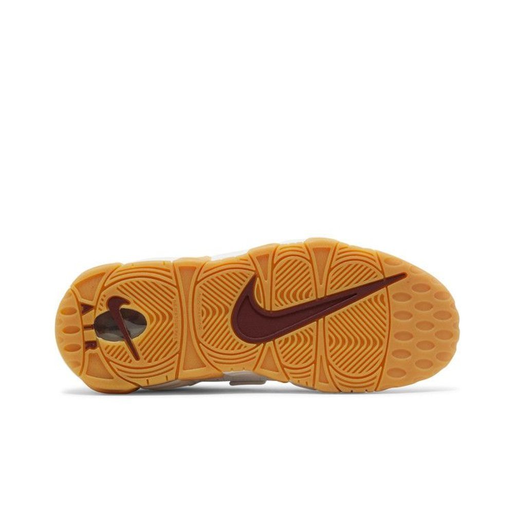 Nike Air More Uptempo White Team Red Gum (GS) – zadní pohled | Purekickz
