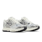 Nike Air Peg 2K5 Chrome (W) – lifestyle foto | Purekickz