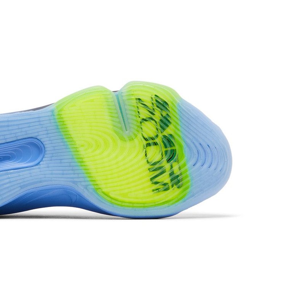 Nike Air Zoom GT Hustle 3 White Royal Pulse – pohled shora | Purekickz