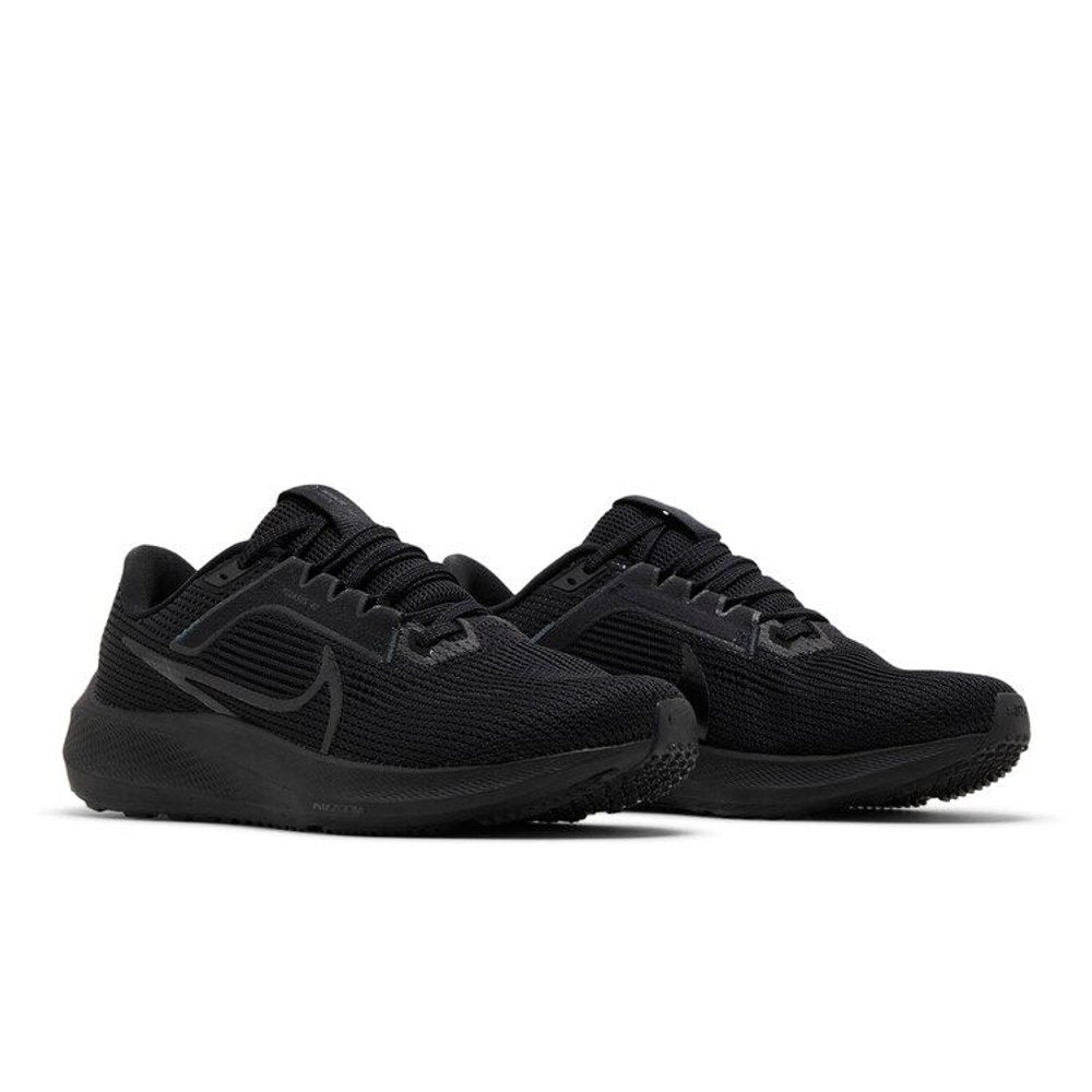 Nike Air Zoom Pegasus 40 Black Anthracite – lifestyle foto | Purekickz