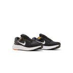 Nike Air Zoom Structure 24 Black Kumquat – lifestyle foto | Purekickz