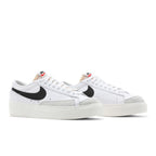 Nike Blazer Low Platform White Black (W) – lifestyle foto | Purekickz