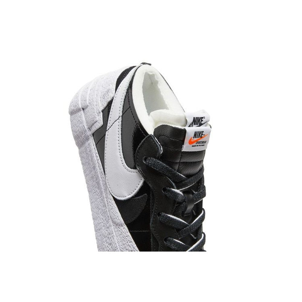 Nike Blazer Low Sacai Black Patent Leather – pohled 10 | Purekickz