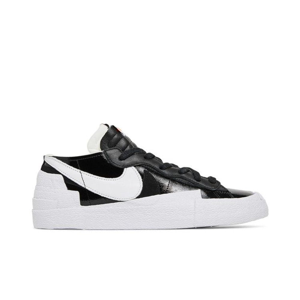 Nike Blazer Low Sacai Black Patent Leather – boční pohled | Purekickz
