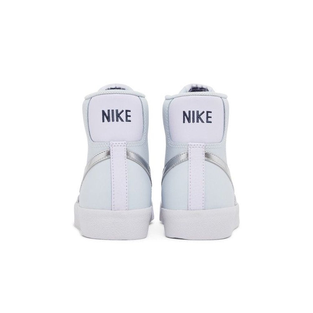 Nike Blazer Mid '77 Platinum Grape Metallic Silver – podrážka | Purekickz